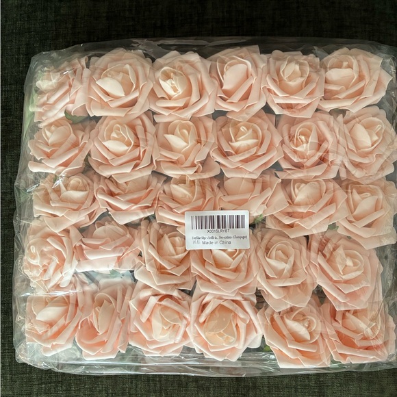 Pink Artificial Roses 180 pieces - Picture 3 of 4